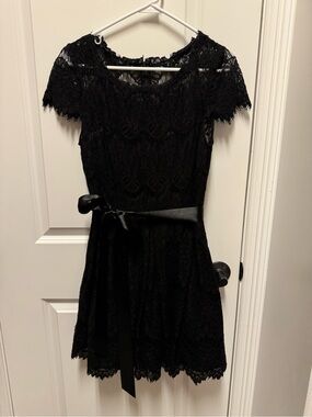 Xscape Black Lace Short Sleeve Dress with Satin Belt